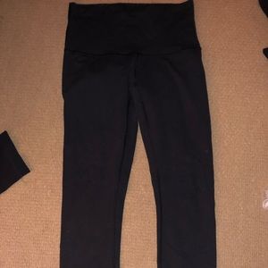 Black lululemon leggings, size 6, good as new